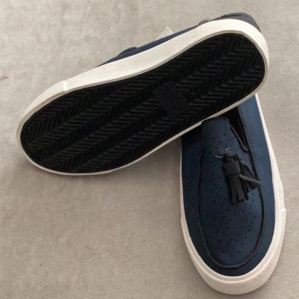 BOYS NEW WITH TAG ZARA KIDS NAVY BLUE/WHITE LOAFERS SIZE 2.5! - Picture 4 of 4